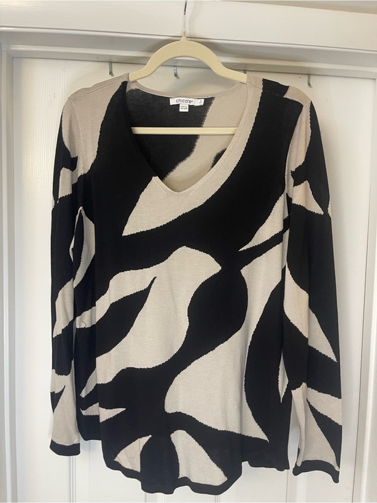 Chico's Sweaters - NWT Chico's Black and Beige V-Neck Abstract Knit Sweater